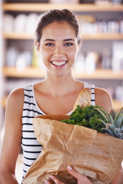 Plastic-Free Living: Reduce Your Plastic Consumption by 75% in 3 Months